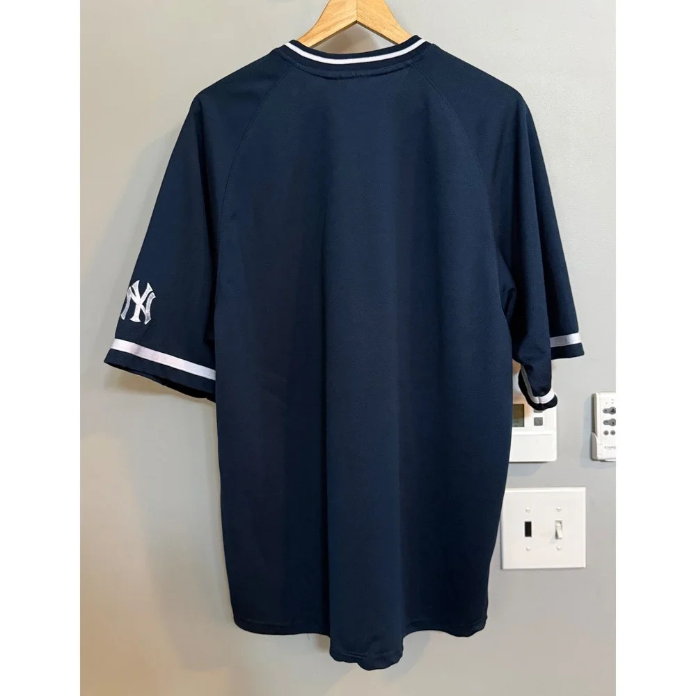 Nike New York Yankees Baseball Jersey Men's‎ Navy V-Neck Short Sleeve